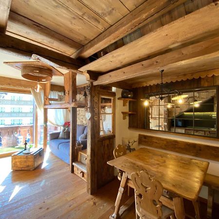 Calore Di Una Casa Di Montagna Кампителло-ди-Фасса Экстерьер фото